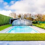 펜션 Grande Maison Avec Piscine Et Jacuzzi A La Campagne *
