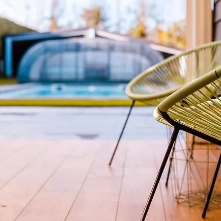 Grande Maison Avec Piscine Et Jacuzzi A La Campagne Desvres