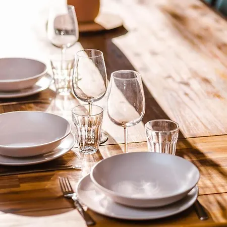 Holiday home Grande Maison Avec Piscine Et Jacuzzi A La Campagne Desvres