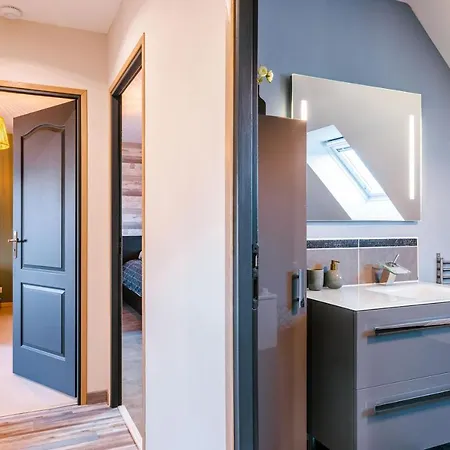 Grande Maison Avec Piscine Et Jacuzzi A La Campagne *