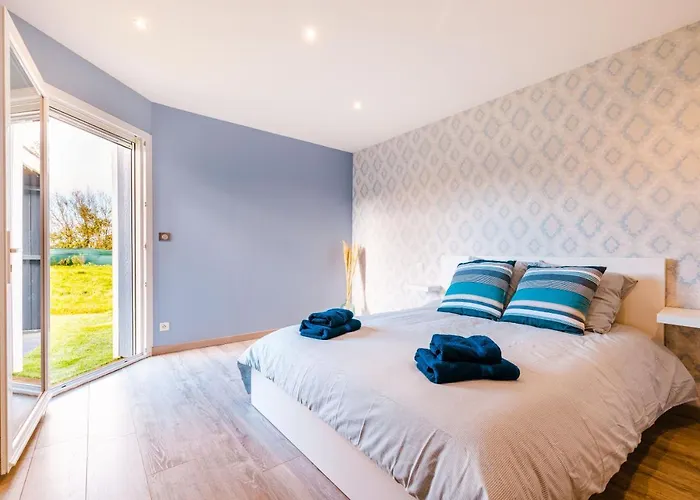 Grande Maison Avec Piscine Et Jacuzzi A La Campagne