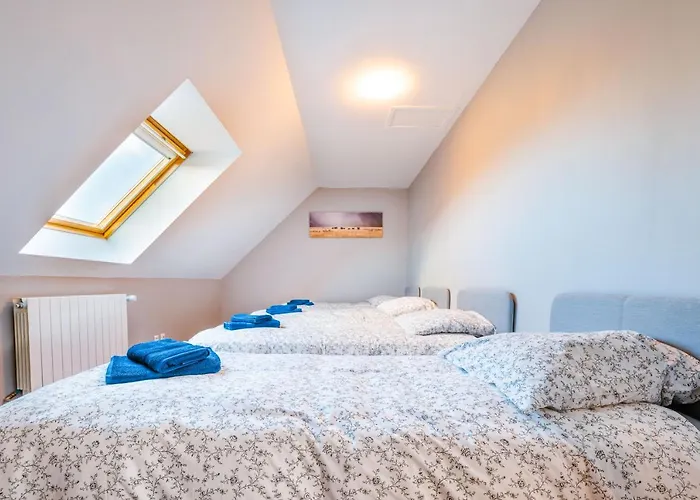 Grande Maison Avec Piscine Et Jacuzzi A La Campagne