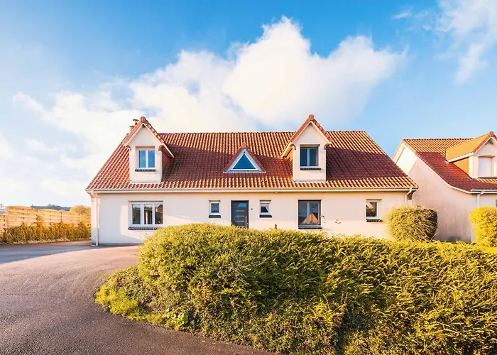Grande Maison Avec Piscine Et Jacuzzi A La Campagne